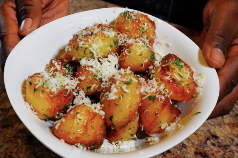 Garlic and Herb Roasted Potatoes